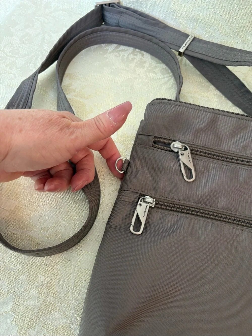 Travelon Unisex Crossbody Bag - Gray